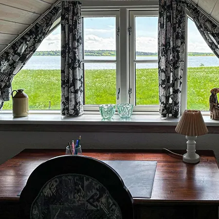 Beautiful In With House Sea View Holiday home